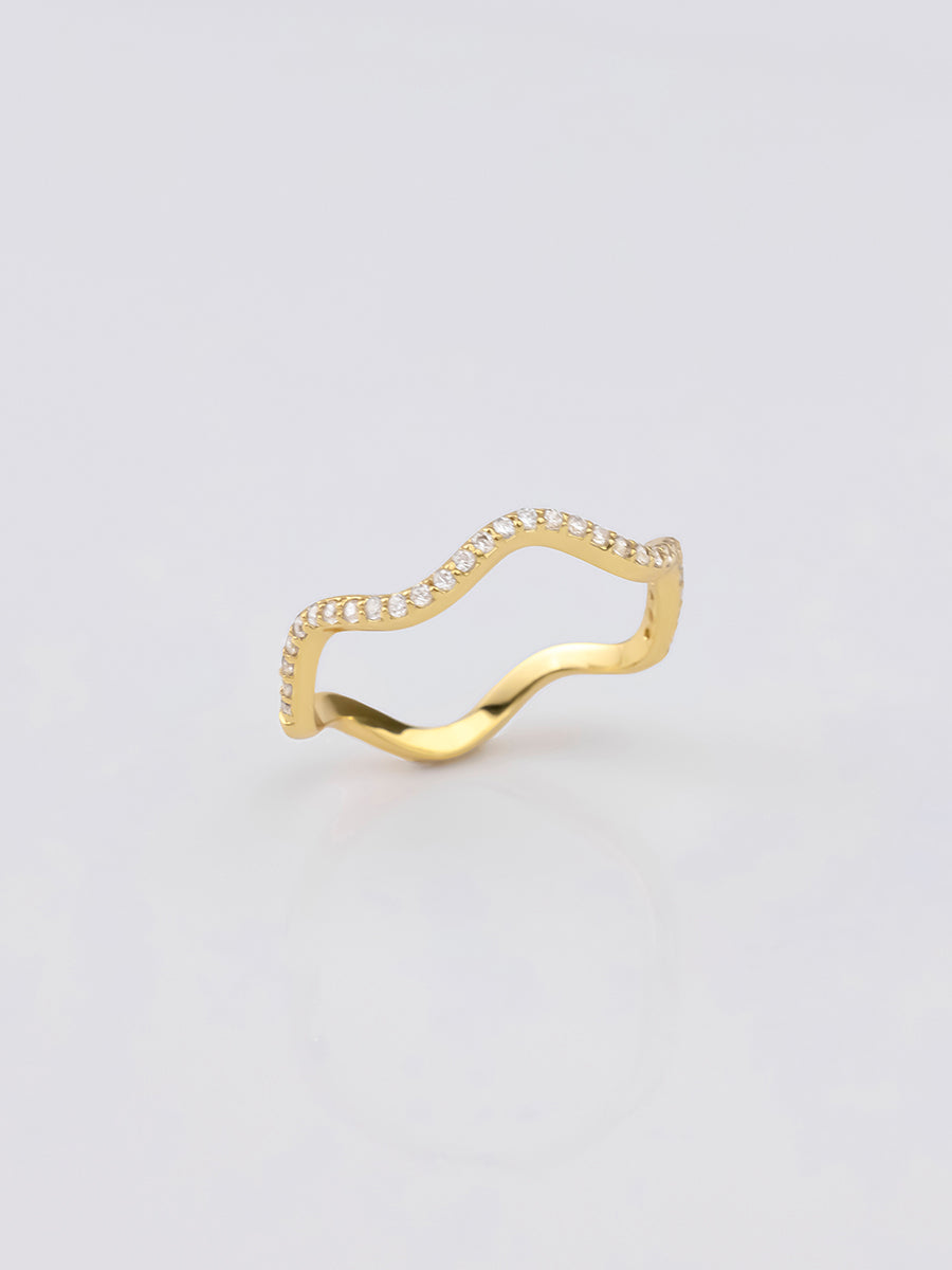 Scallop Petite Pave Gold Ring | Wanderlust + Co