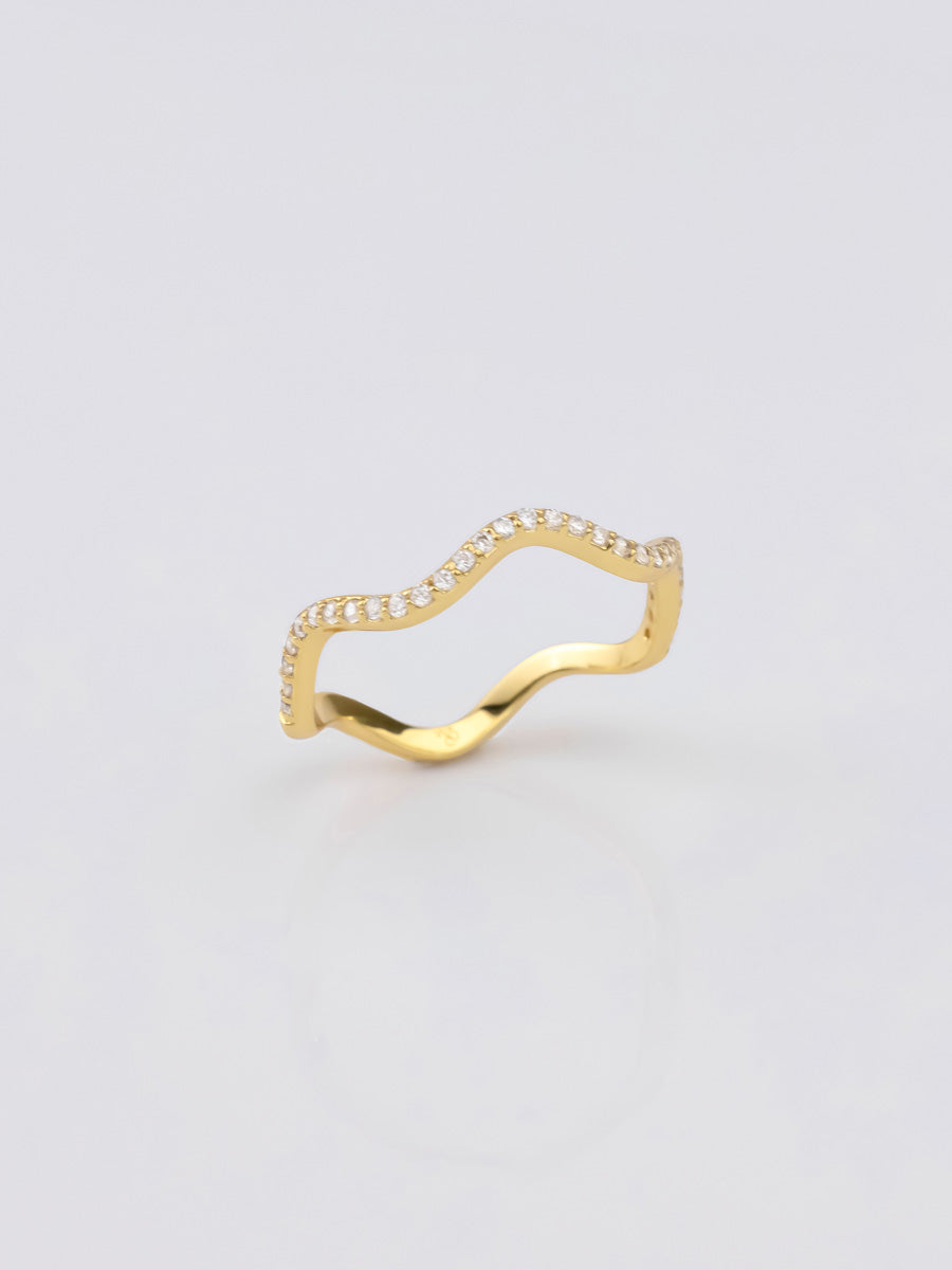 Scallop Petite Pave Gold Ring | Wanderlust + Co