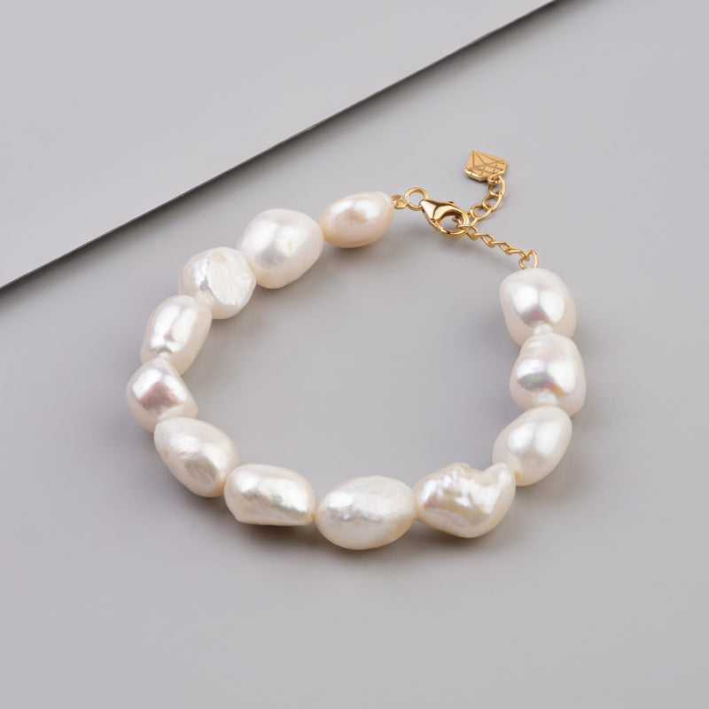 Real pearl necklace and on sale bracelet..