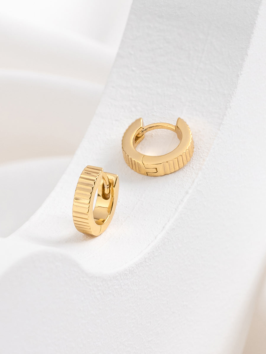 Ribbed Bar Gold 8mm Baby Huggie Earrings | Wanderlust + Co