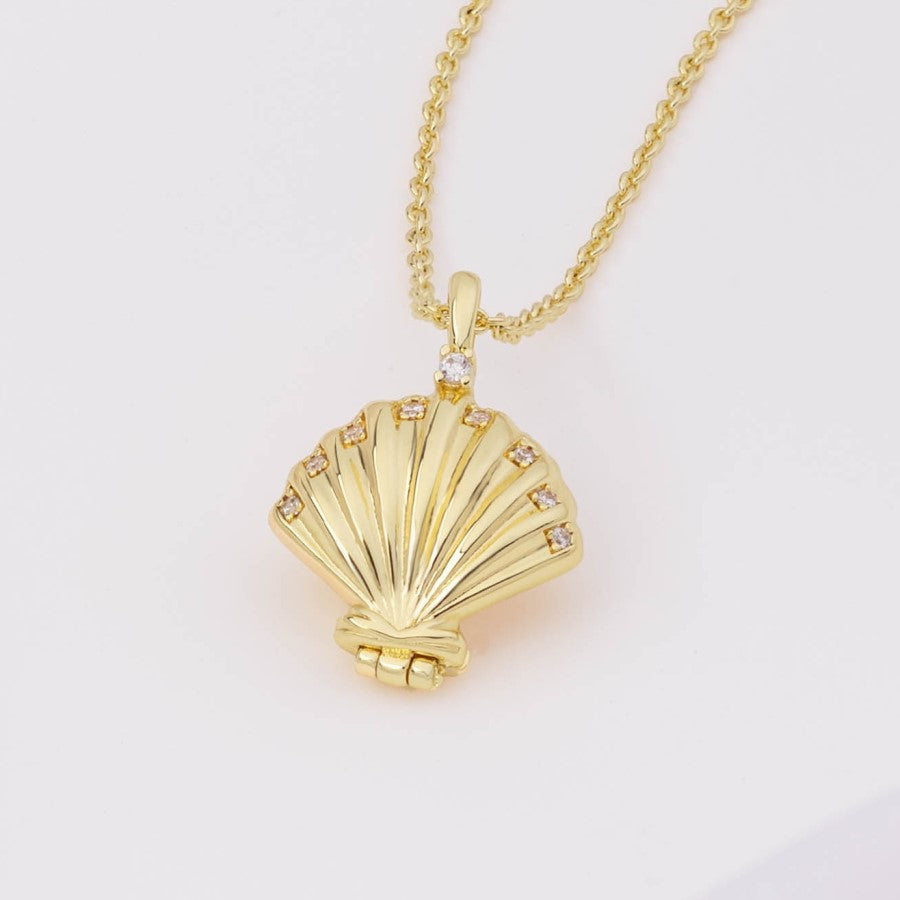 Sundaze Shell Locket Gold Necklace | Wanderlust + Co