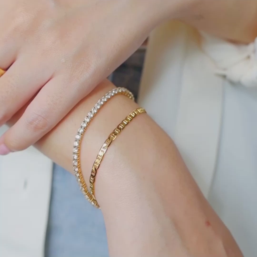 Figaro Link Chain 14K Gold Vermeil Bracelet | Wanderlust + Co