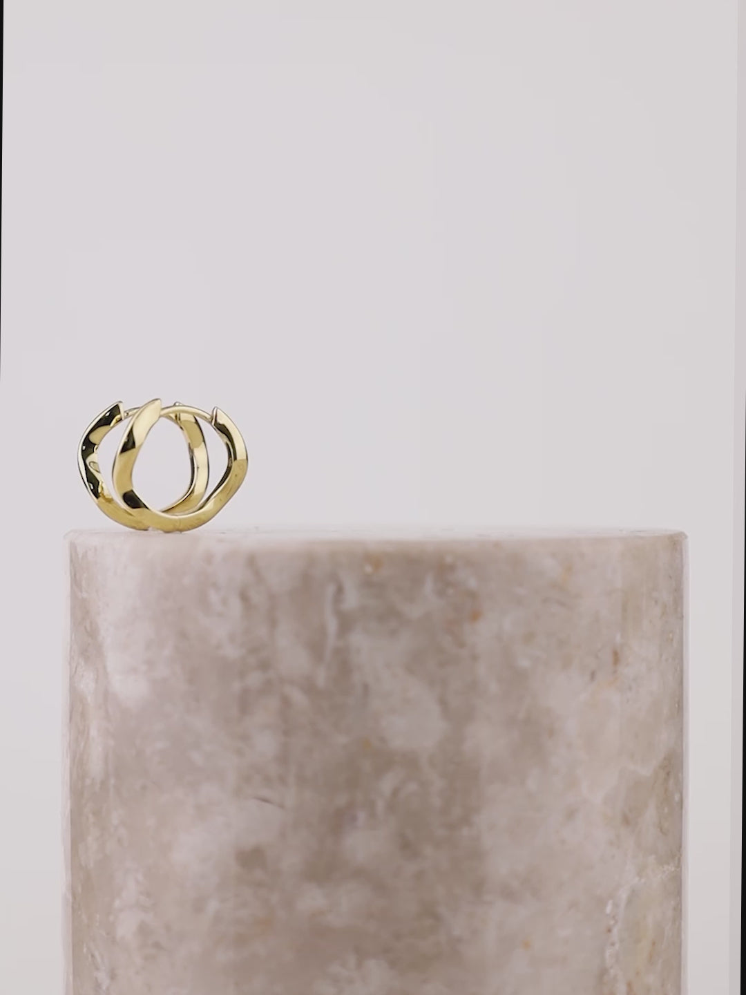 Scallop Gold 10mm Huggie Earrings | Wanderlust + Co